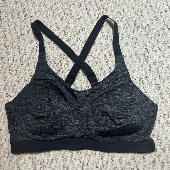 Victorias Secret Sports Bra - Picture 2 of 3